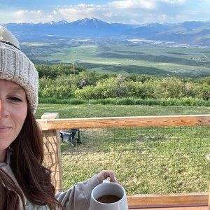 Meet your Posher, Jenny